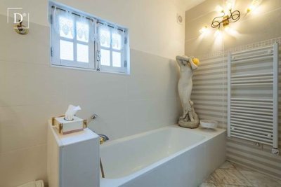 1-12156-a6143ebb3cb0547d86cbab874af8e5c603a53