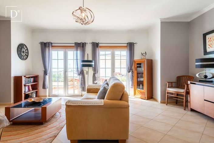 Image No.10-3 Bed Townhouse for sale