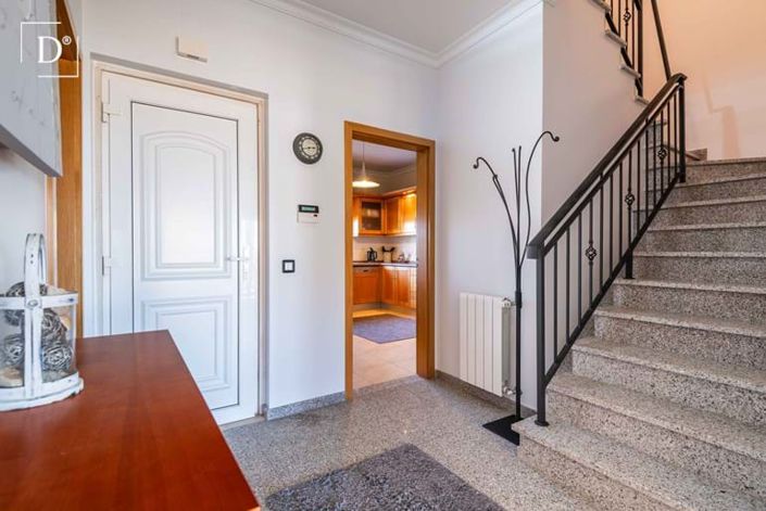 Image No.11-3 Bed Townhouse for sale