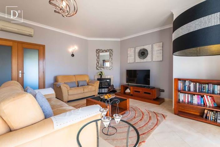 Image No.13-3 Bed Townhouse for sale