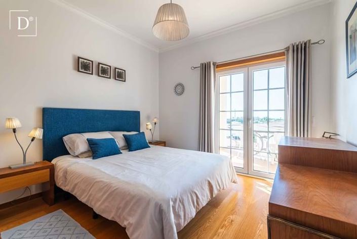 Image No.18-3 Bed Townhouse for sale