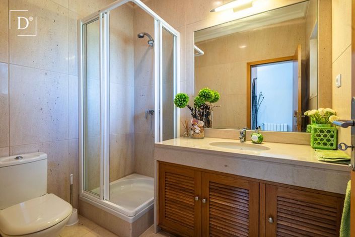 Image No.21-3 Bed Townhouse for sale