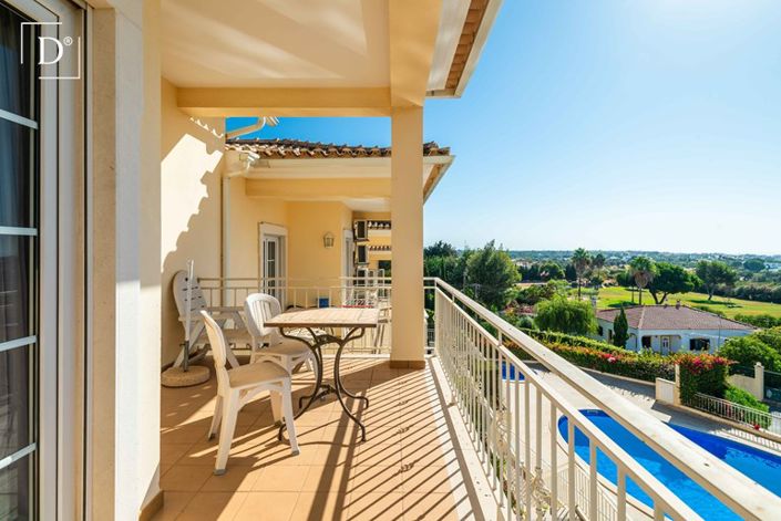 Image No.26-3 Bed Townhouse for sale