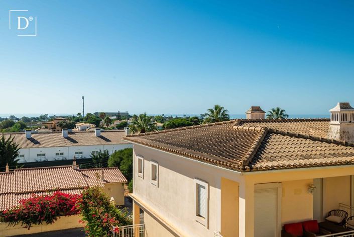 Image No.28-3 Bed Townhouse for sale