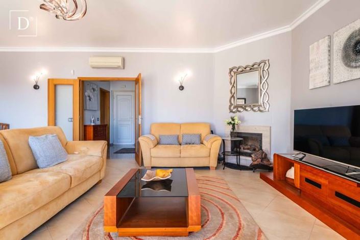 Image No.8-3 Bed Townhouse for sale