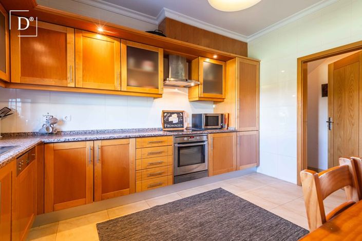 Image No.9-3 Bed Townhouse for sale