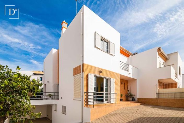 Image No.5-4 Bed Villa for sale