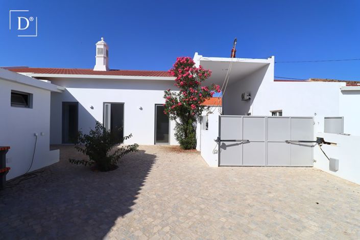 Image No.20-3 Bed Villa for sale