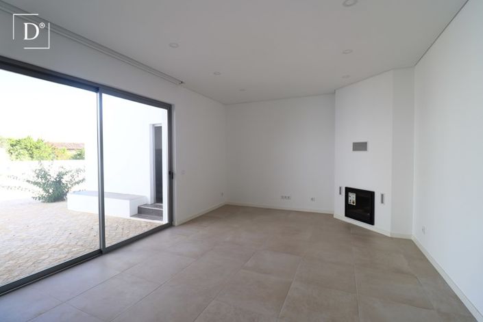 Image No.3-3 Bed Villa for sale