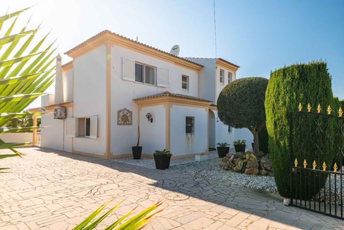 Image No.28-4 Bed Villa for sale