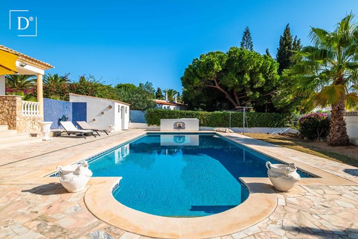 Image No.3-4 Bed Villa for sale