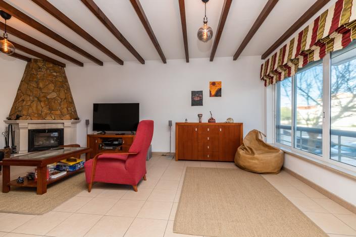 Image No.6-5 Bed House for sale