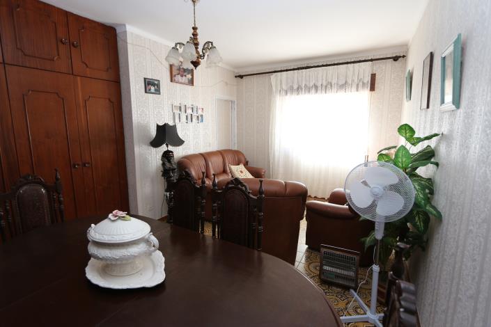Image No.3-6 Bed House for sale