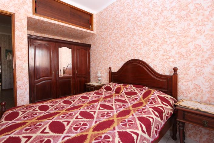 Image No.9-6 Bed House for sale