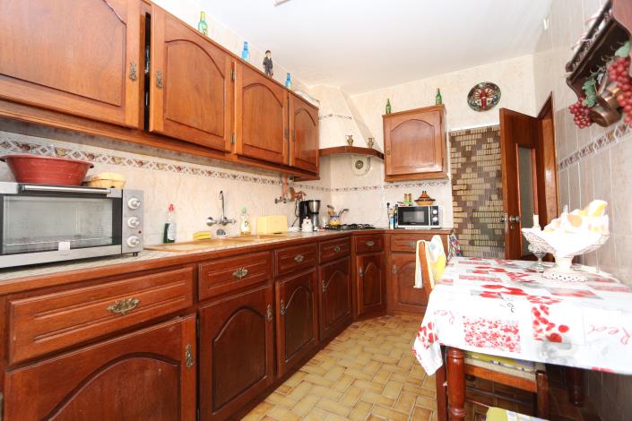 Image No.6-6 Bed House for sale