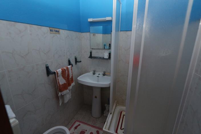 Image No.18-6 Bed House for sale