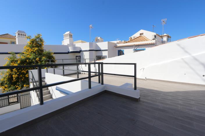 Image No.16-2 Bed House for sale