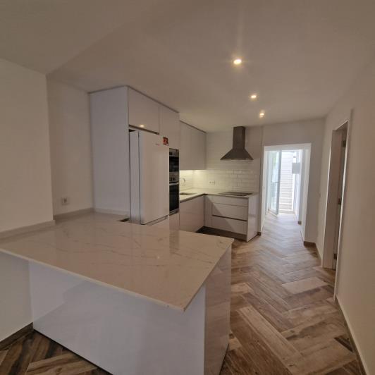 Image No.10-2 Bed House for sale