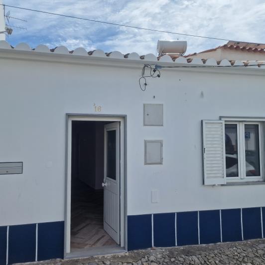 Image No.2-2 Bed House for sale