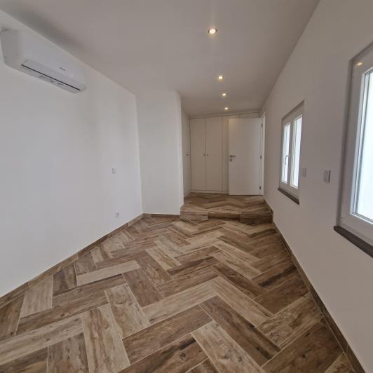 Image No.11-2 Bed House for sale