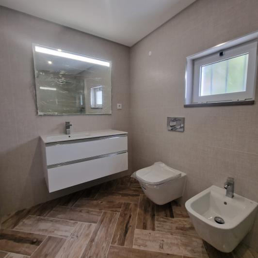 Image No.14-2 Bed House for sale