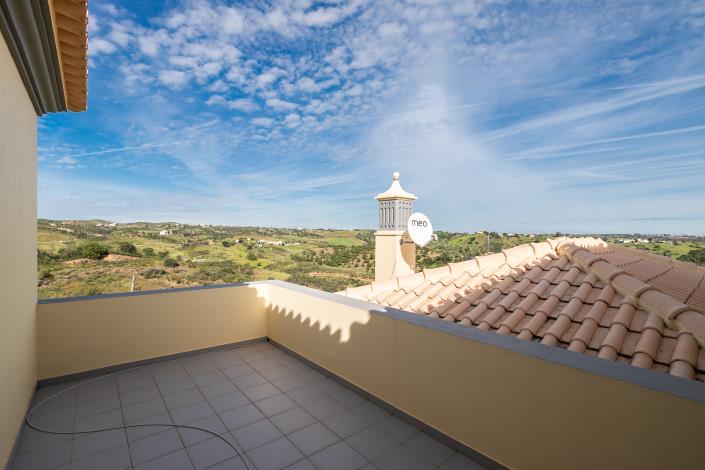 Image No.28-5 Bed Villa / Detached for sale