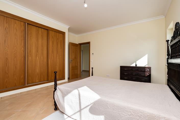 Image No.29-5 Bed Villa / Detached for sale