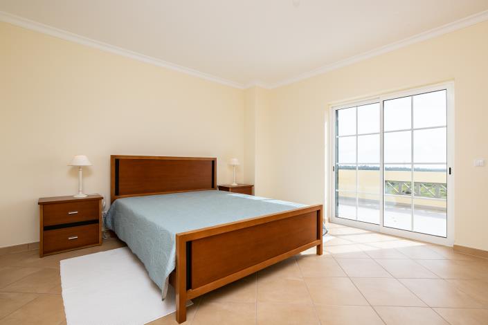 Image No.40-5 Bed Villa / Detached for sale