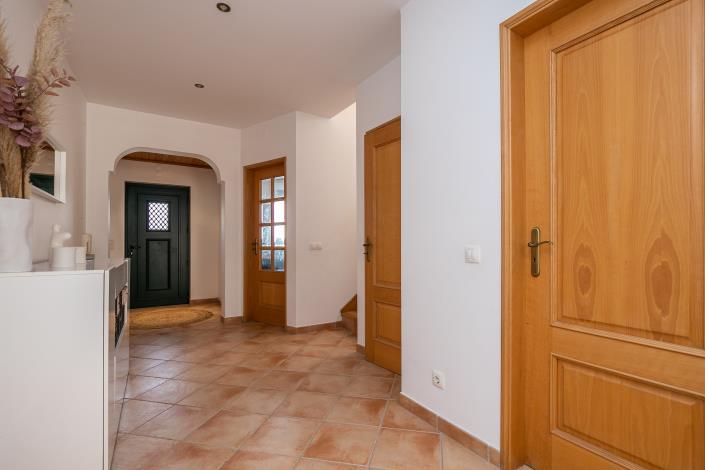 Image No.9-3 Bed Townhouse for sale