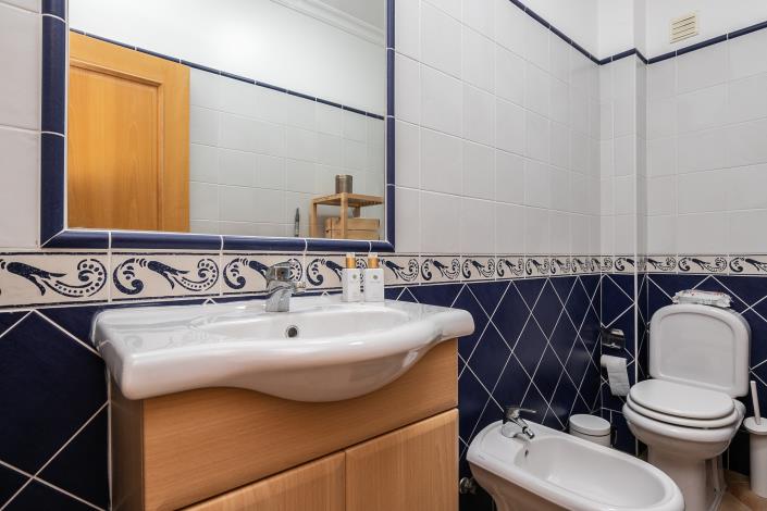 Image No.14-3 Bed Townhouse for sale