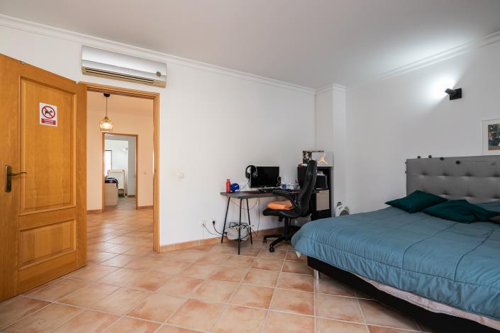 Image No.17-3 Bed Townhouse for sale