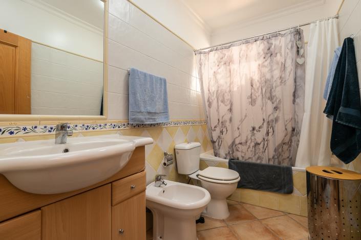 Image No.19-3 Bed Townhouse for sale