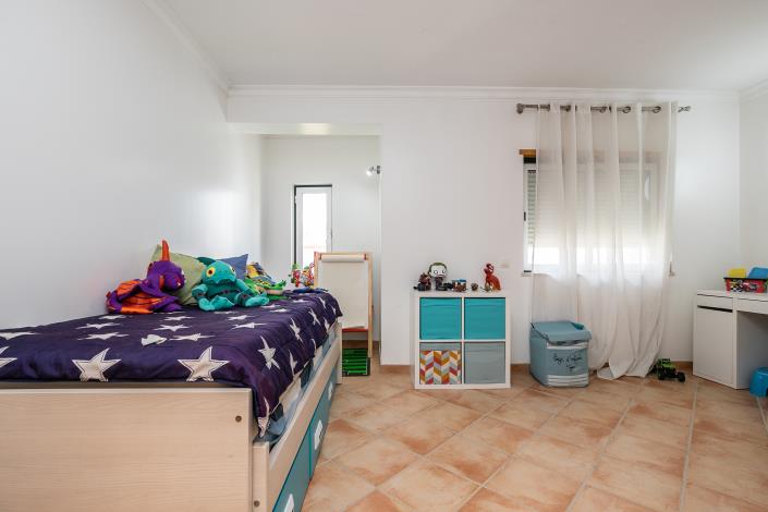 Image No.20-3 Bed Townhouse for sale