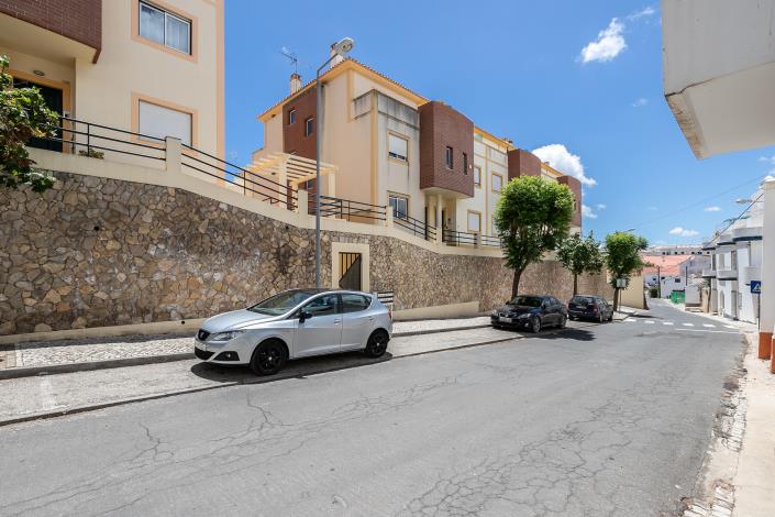 Image No.31-3 Bed Townhouse for sale