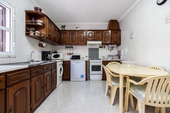 Image No.9-3 Bed Semi-Detached for sale