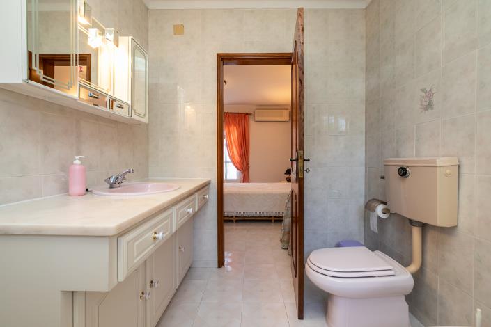 Image No.20-3 Bed Semi-Detached for sale