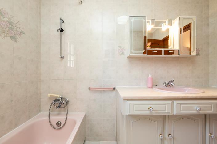 Image No.21-3 Bed Semi-Detached for sale