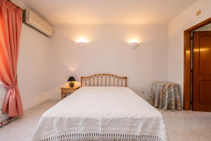 Image No.23-3 Bed Semi-Detached for sale