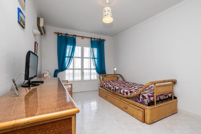 Image No.31-3 Bed Semi-Detached for sale