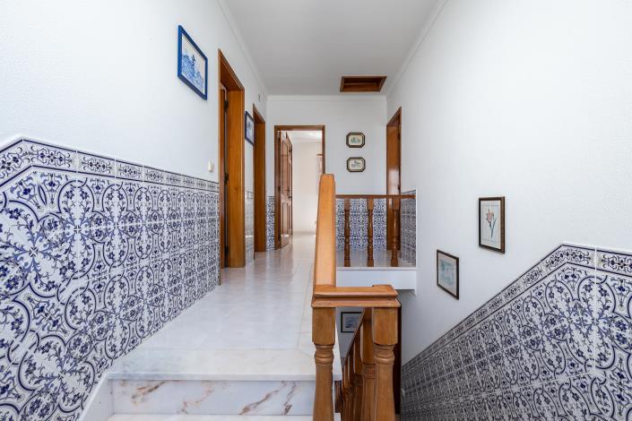 Image No.33-3 Bed Semi-Detached for sale