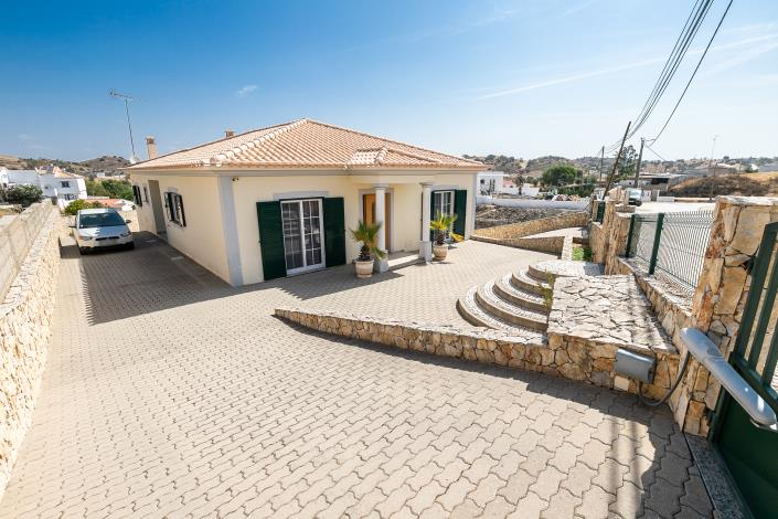 Image No.3-4 Bed Villa / Detached for sale