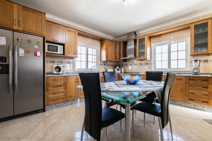 Image No.10-4 Bed Villa / Detached for sale