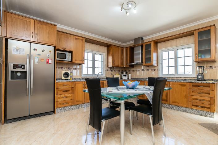 Image No.12-4 Bed Villa / Detached for sale