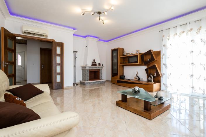 Image No.16-4 Bed Villa / Detached for sale