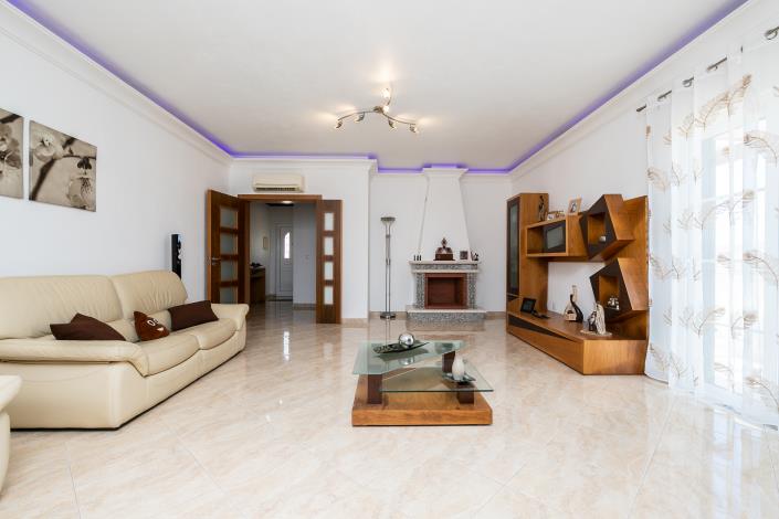 Image No.17-4 Bed Villa / Detached for sale