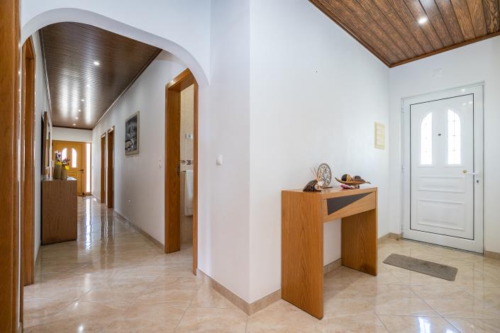 Image No.18-4 Bed Villa / Detached for sale