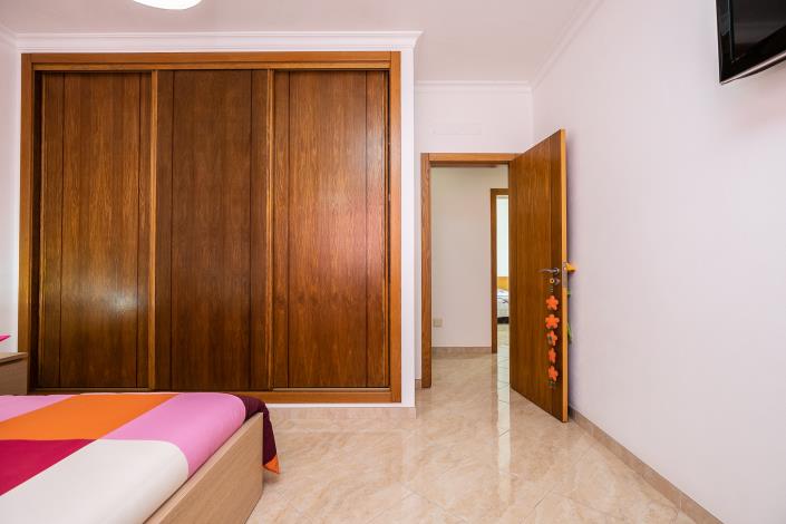 Image No.24-4 Bed Villa / Detached for sale