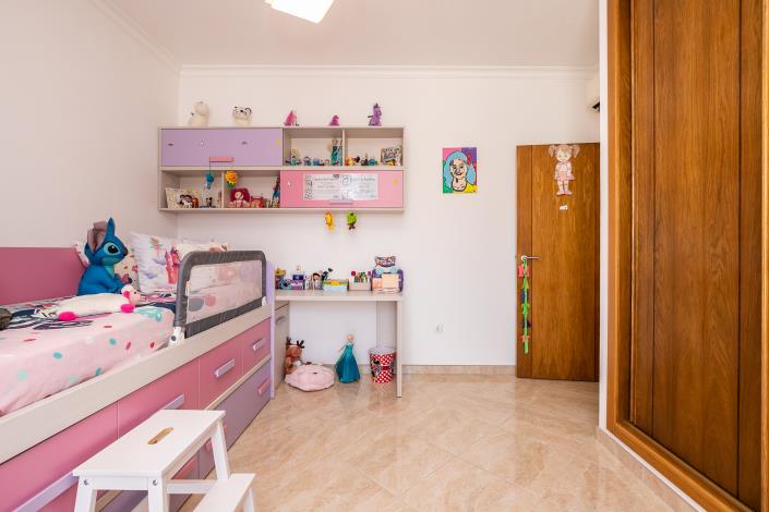 Image No.35-4 Bed Villa / Detached for sale