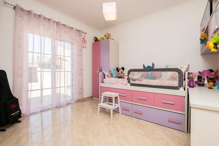 Image No.36-4 Bed Villa / Detached for sale