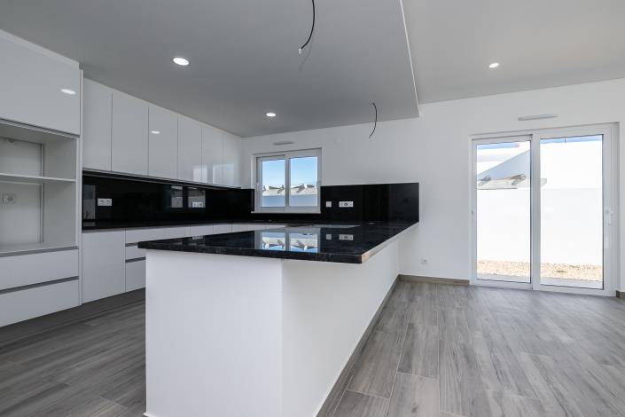 Image No.5-4 Bed Villa / Detached for sale